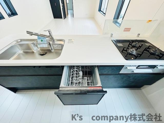 茅ヶ崎市南湖4丁目　新築戸建のキッチン|食器洗い乾燥機付きで家事の時短に役立ちます☆