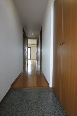 【玄関】 | セントレアカマⅢ