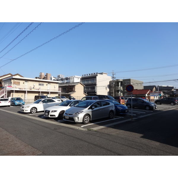 ロジュマン春日井の駐車場