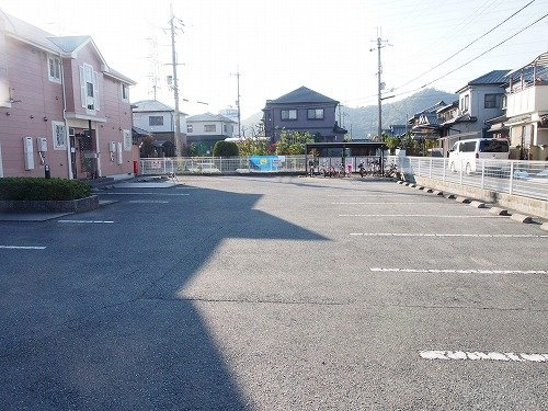 ピュールメゾンの駐車場