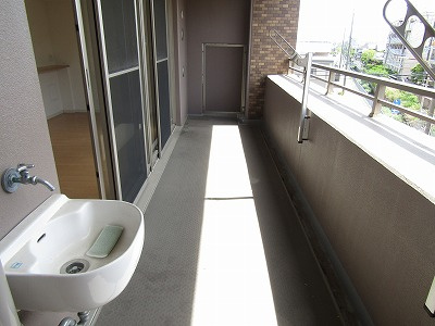 高槻市上本町の賃貸マンションのバルコニー