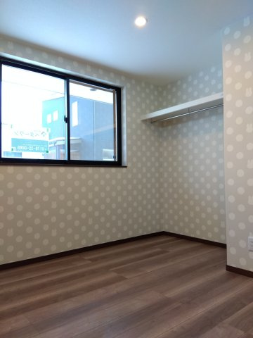 大久保袖ノ沢H棟の洋室|個人の部屋や寝室として使える洋室です