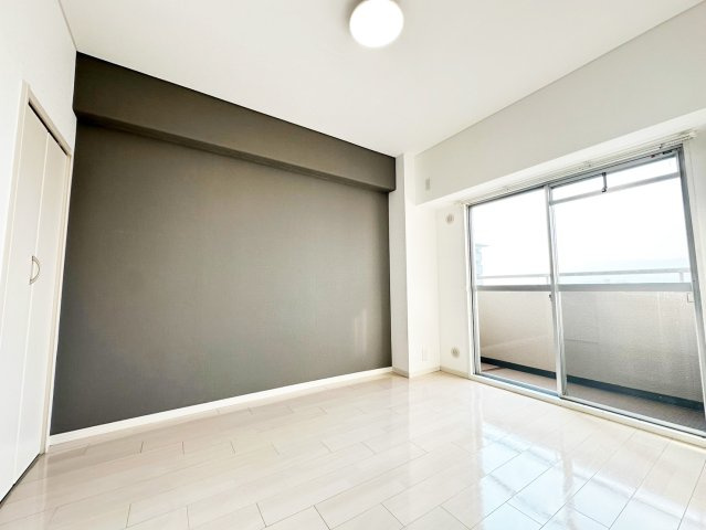 サンレスポアール　8階の洋室