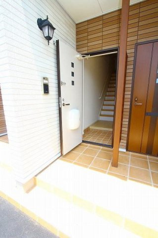 ジュネスのエントランス