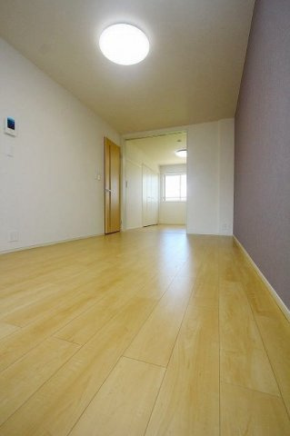 ジュネスの内装