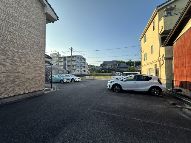 Grand　Ciel　B棟の駐車場