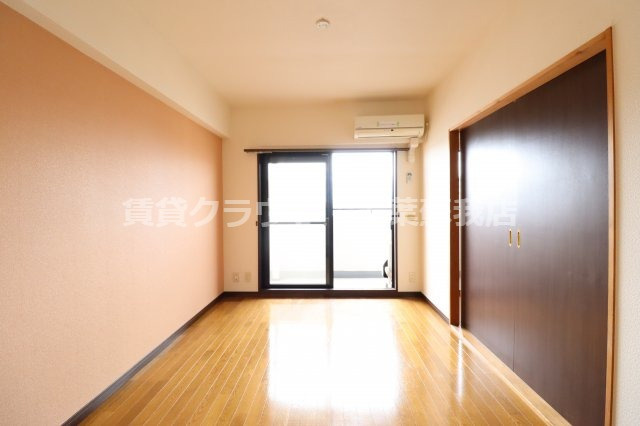 クレスト南町の居間・リビング|使いやすい居間です