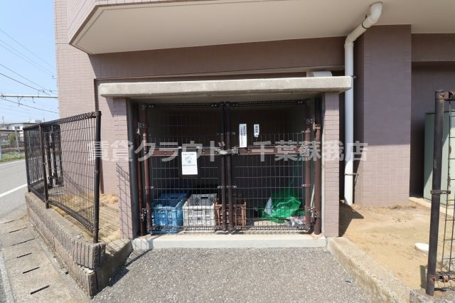 クレスト南町のその他共用部分|ゴミ捨て場