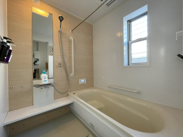 200㎡越え宅地！足利市西新井間　中古戸建の浴室|きれいなお風呂です