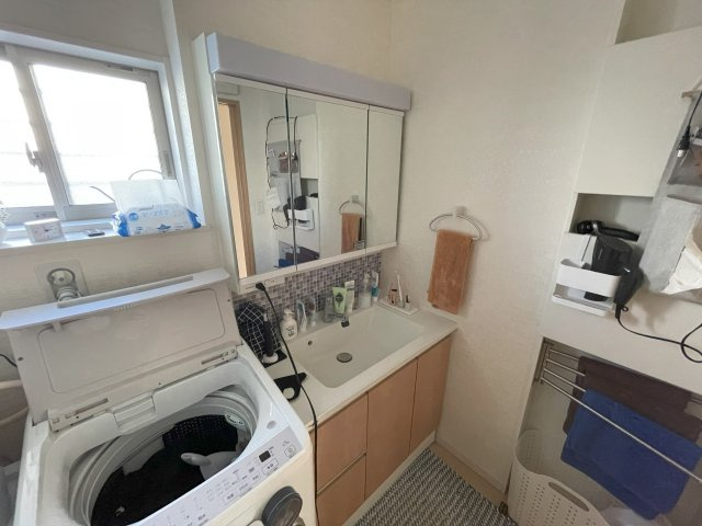 200㎡越え宅地！足利市西新井間　中古戸建の独立洗面台|独立洗面台です
