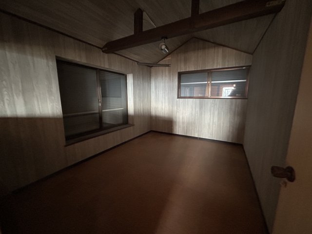 白笹温泉郷別荘　民泊定住不可の洋室|きれいな洋室です