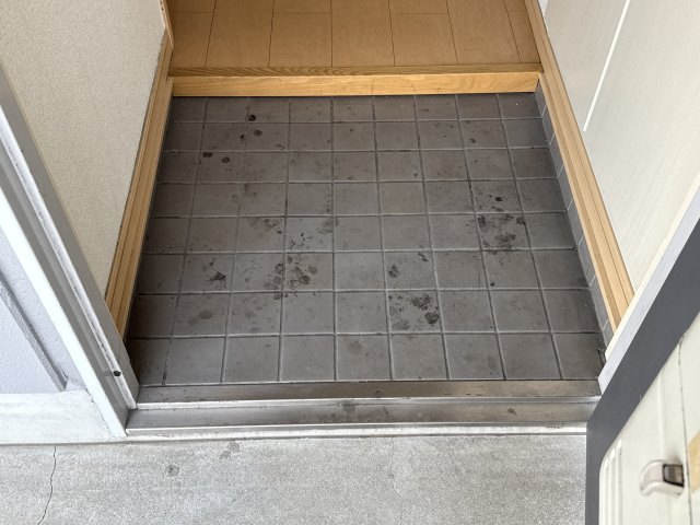 マリッチ今宿の玄関