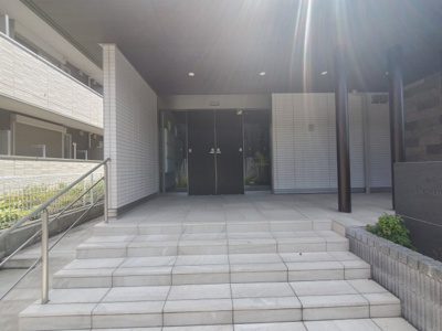 【エントランス】 | レスティングスウェル浦和