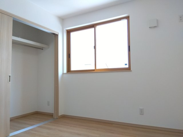 新井田西1丁目の収納|枕棚付きクローゼット。必要なたっぷり収納を実現。