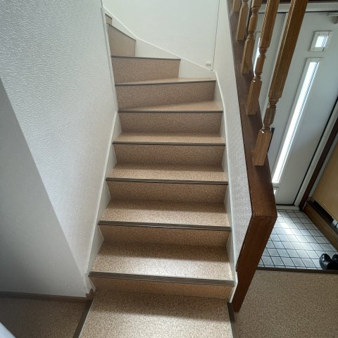 学）ハイツ六本木のエントランス