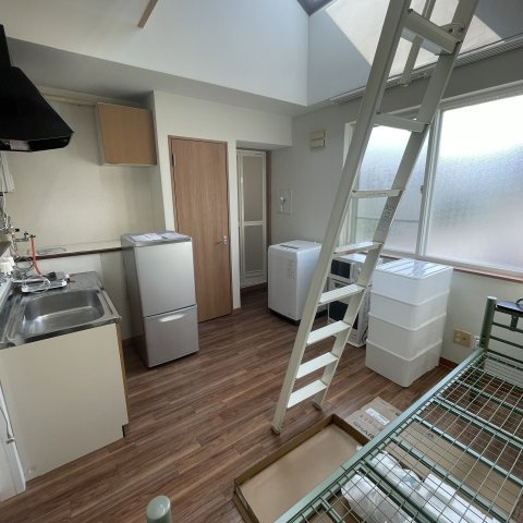 学）ハイツ六本木の内装