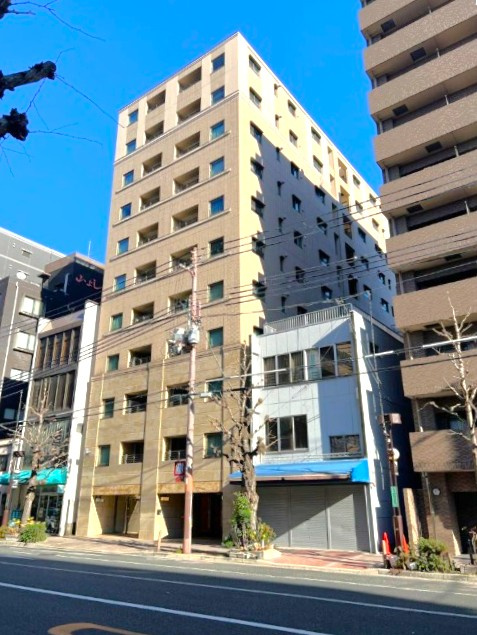 阪急＆京阪の２沿線アクセス！◆１１階建てマンション最上階の角住戸◆イーグルコート京都河原町の外観