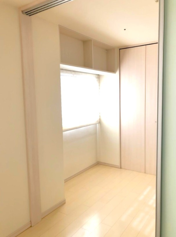 阪急＆京阪の２沿線アクセス！◆１１階建てマンション最上階の角住戸◆イーグルコート京都河原町の洋室|洋室（４.６帖）