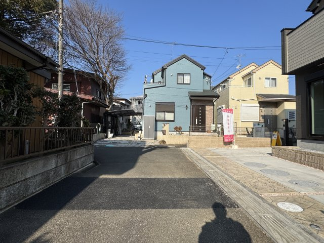 市川市下貝塚２丁目新築戸建（下貝塚16期）の前面道路含む現地写真|南西側前面道路