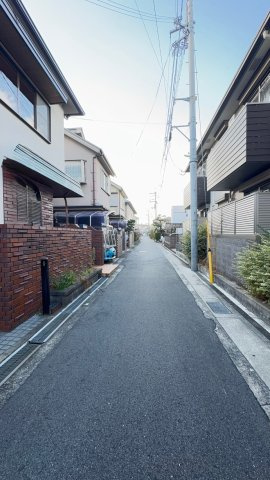 稲野町7丁目の前面道路含む現地写真