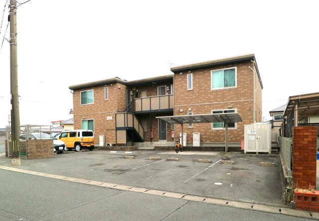 ムーンライフの駐車場