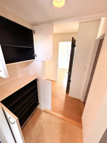 ムーンライフの玄関