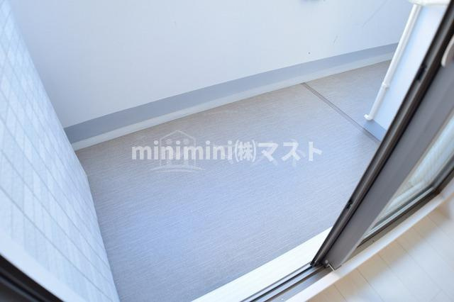 エスリード難波グレイスのバルコニー