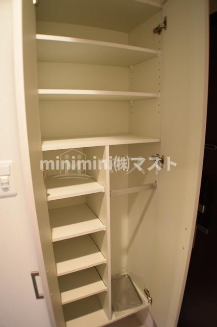 エスリード難波グレイスの収納