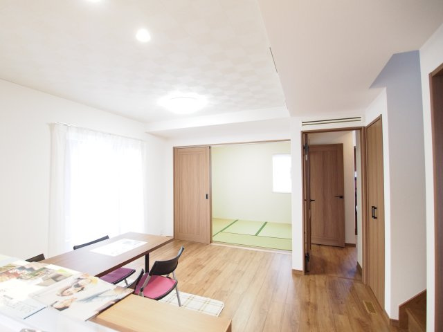 【居間・リビング】 | パパまる　郷野目　１号棟