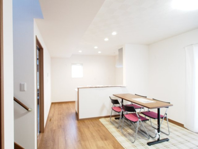 【居間・リビング】 | パパまる　郷野目　１号棟