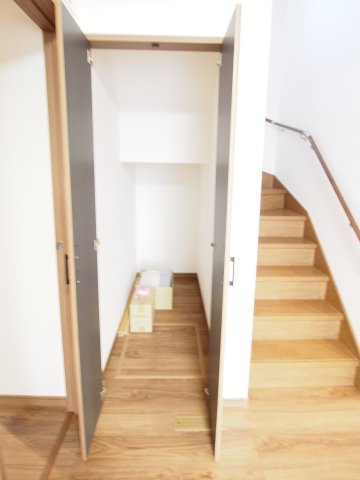 【居間・リビング】 | パパまる　郷野目　１号棟