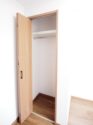 【洋室】 | パパまる　郷野目　１号棟