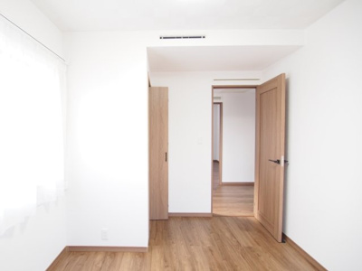 【洋室】 | パパまる　郷野目　１号棟