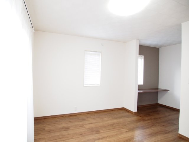 【洋室】 | パパまる　郷野目　１号棟