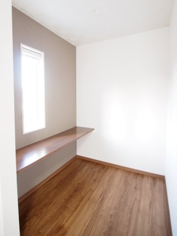 【洋室】 | パパまる　郷野目　１号棟