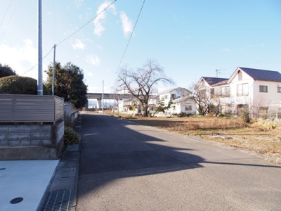 【前面道路含む現地写真】 | パパまる　郷野目　１号棟 | ★内覧予約でブランド米2kg★