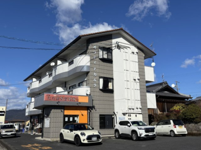 ガウディ中村店舗　１Fの外観