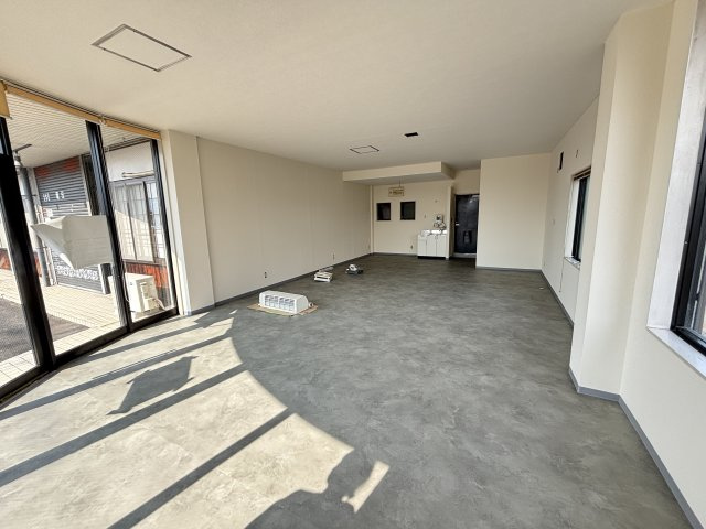 ガウディ中村店舗　１F