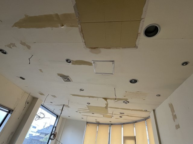 ガウディ中村店舗　１F