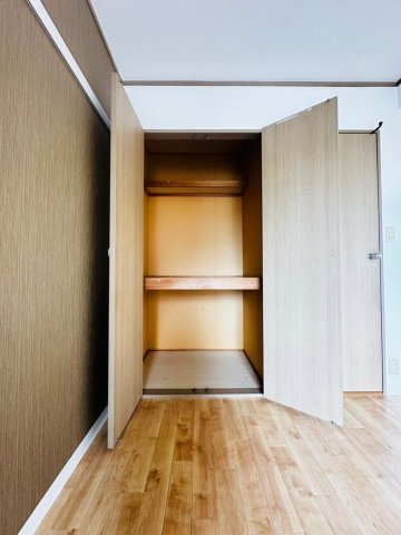 クローバー富士6号館の収納