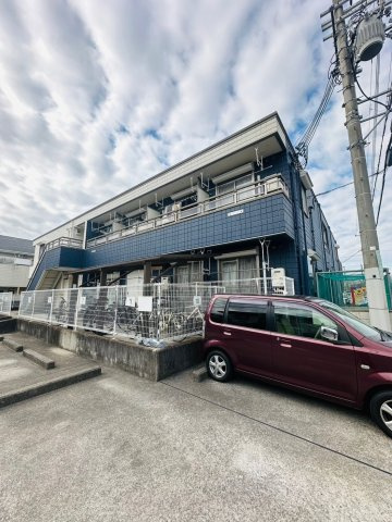 クローバー富士6号館の外観