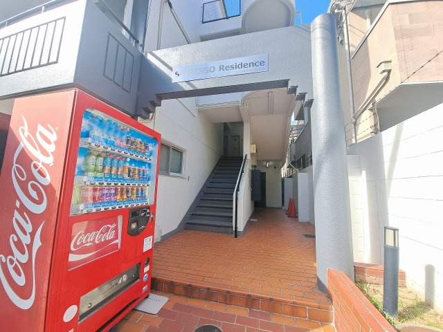 エスプレッソレジデンスのエントランス