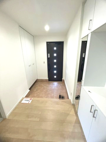 三木市志染町東自由が丘２丁目の玄関