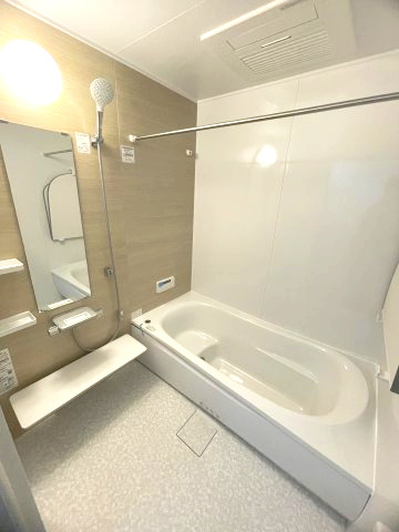 三木市志染町東自由が丘２丁目の浴室