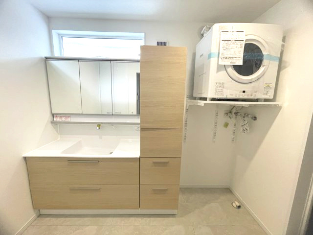 三木市志染町東自由が丘２丁目の独立洗面台