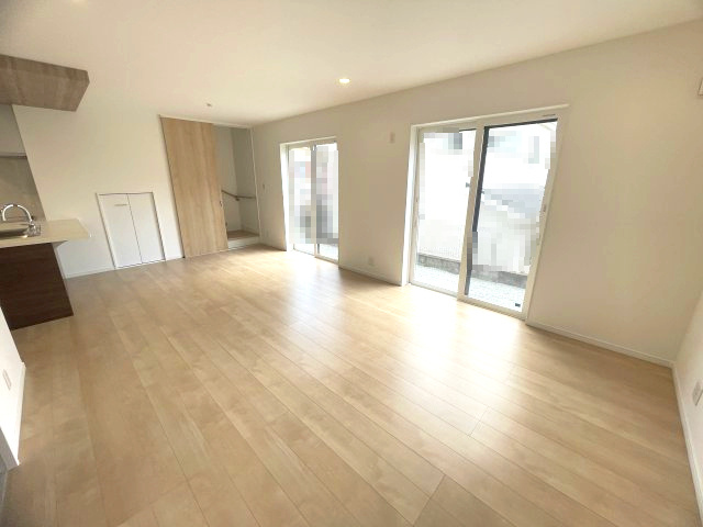 三木市志染町東自由が丘２丁目の居間・リビング