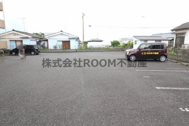 サンパティークの駐車場|カースペースがあります