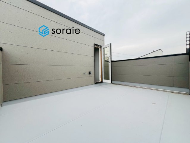 入間市扇町屋　A号棟のバルコニー
