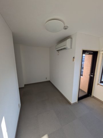 吉恵ハイツの居間・リビング