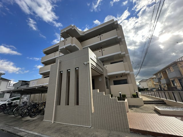 平山グランドマンションの外観